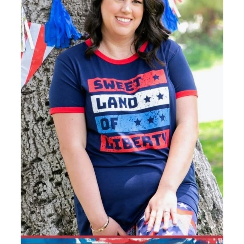 LuLaRoe LIV Patriotic Graphic Tee Sweet Land of Liberty Red White Blue M NWT